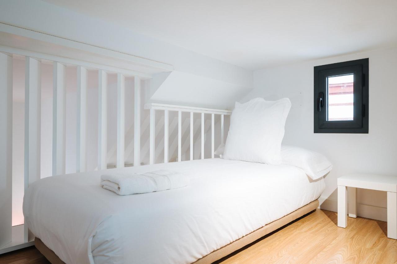 Apartamentos Montevideo 6 Sevilla Dış mekan fotoğraf