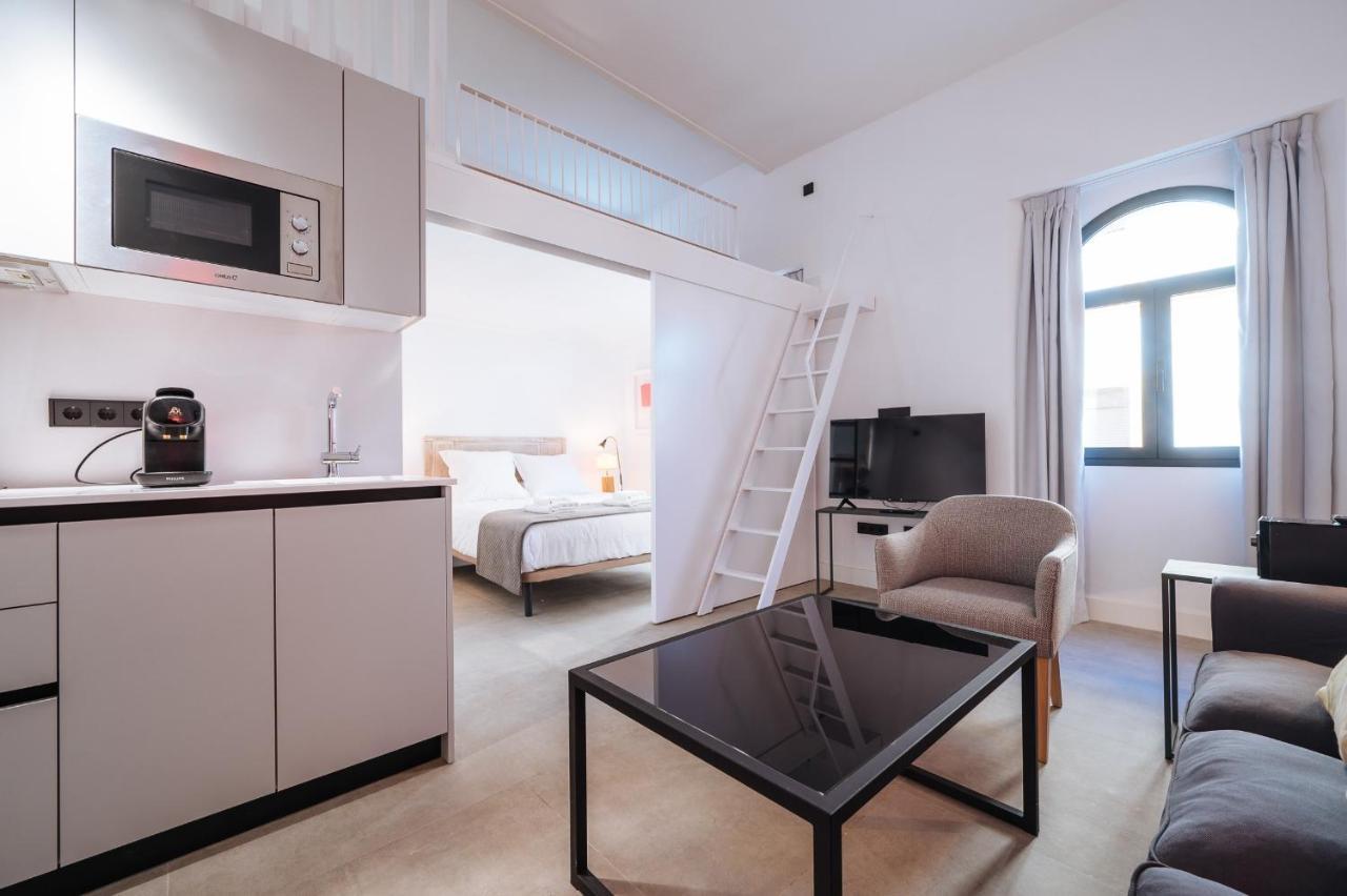 Apartamentos Montevideo 6 Sevilla Dış mekan fotoğraf