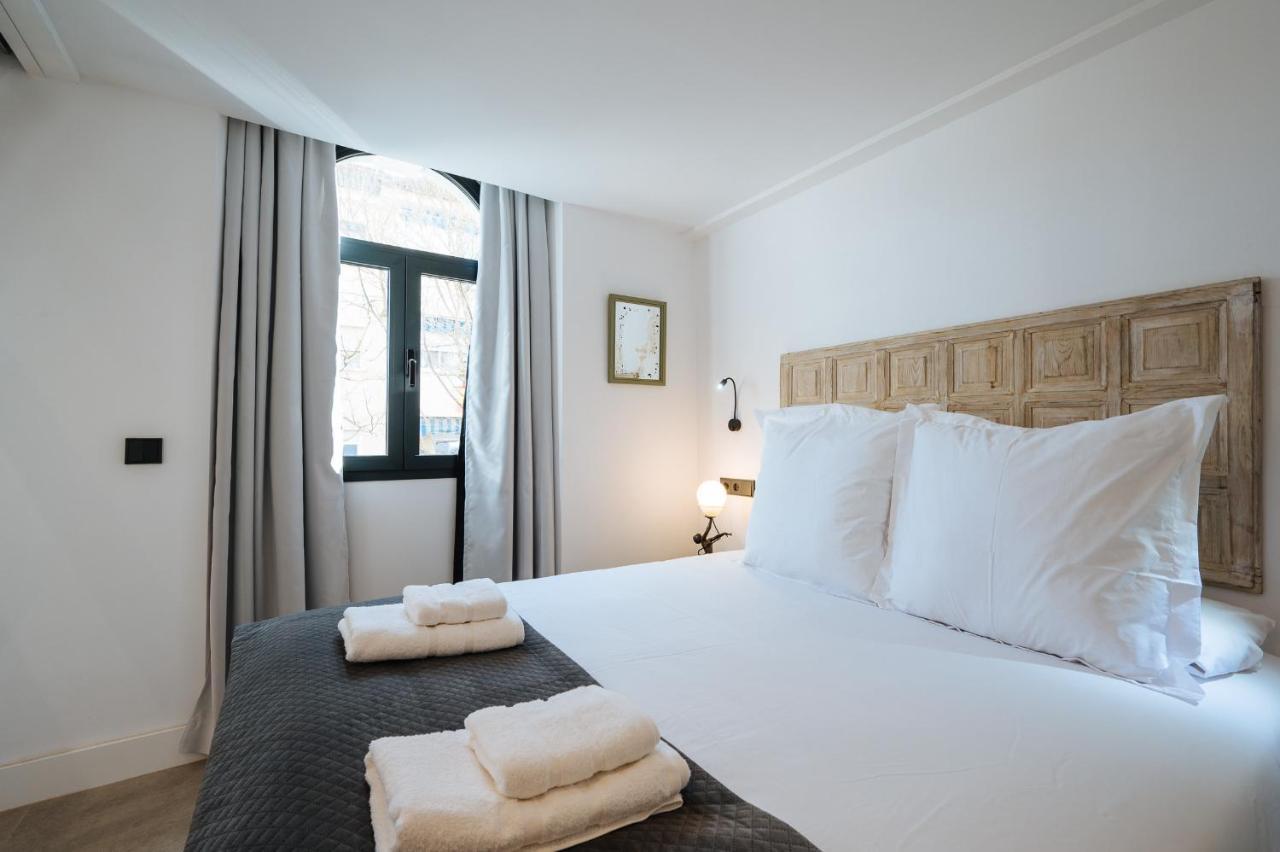Apartamentos Montevideo 6 Sevilla Dış mekan fotoğraf