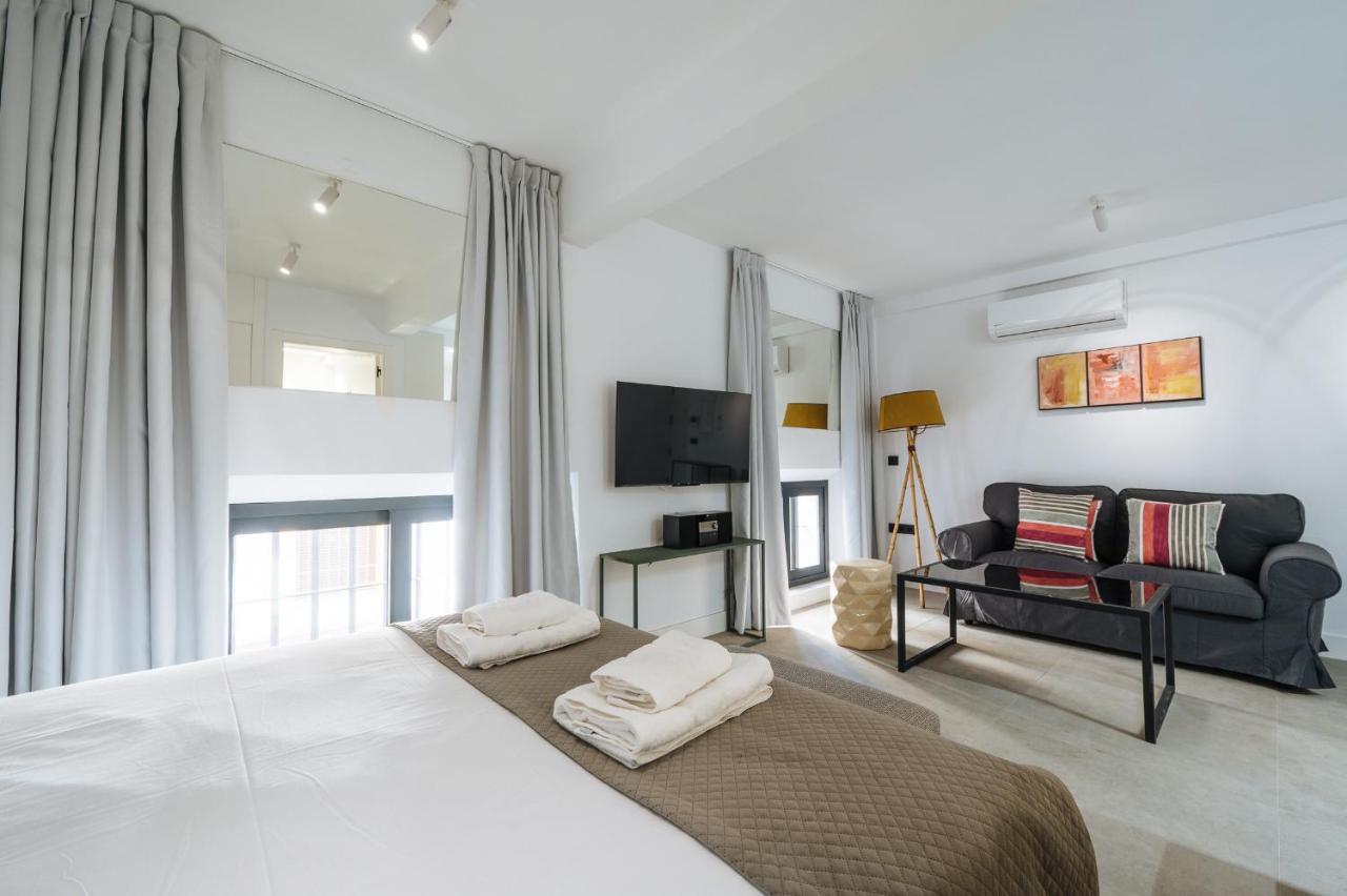 Apartamentos Montevideo 6 Sevilla Dış mekan fotoğraf