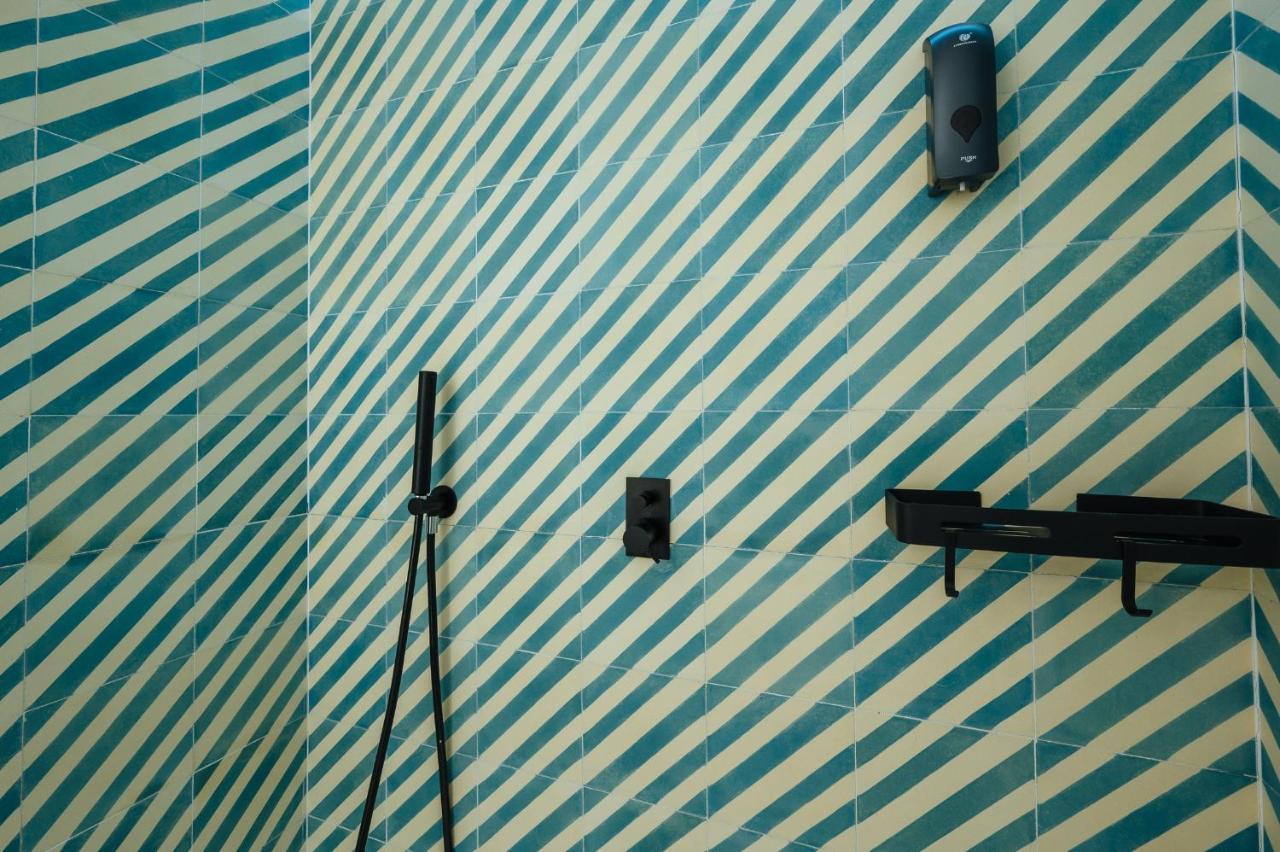 Apartamentos Montevideo 6 Sevilla Dış mekan fotoğraf