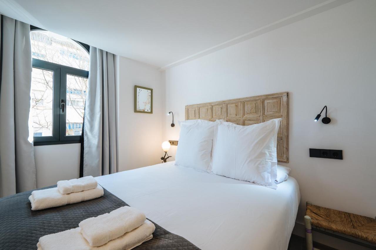 Apartamentos Montevideo 6 Sevilla Dış mekan fotoğraf
