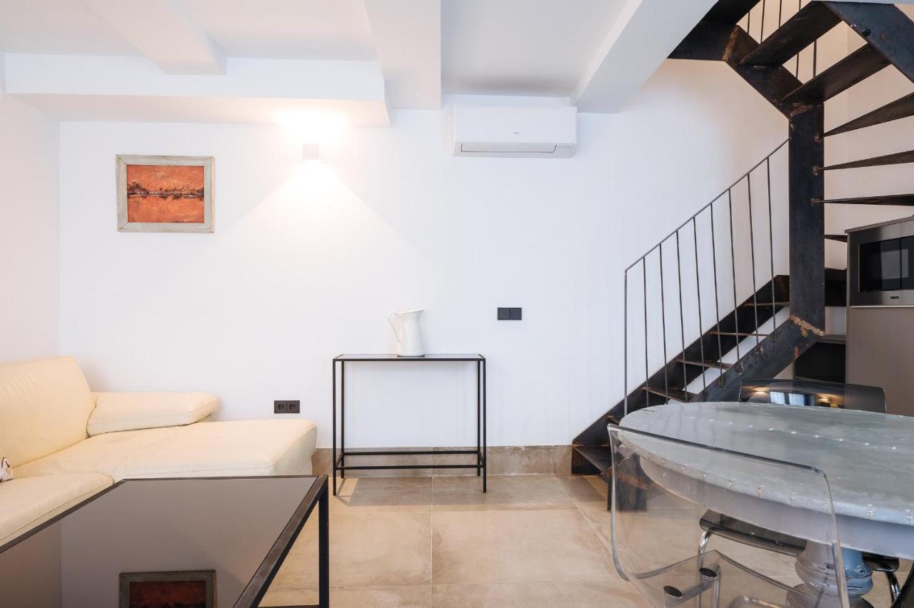 Apartamentos Montevideo 6 Sevilla Dış mekan fotoğraf