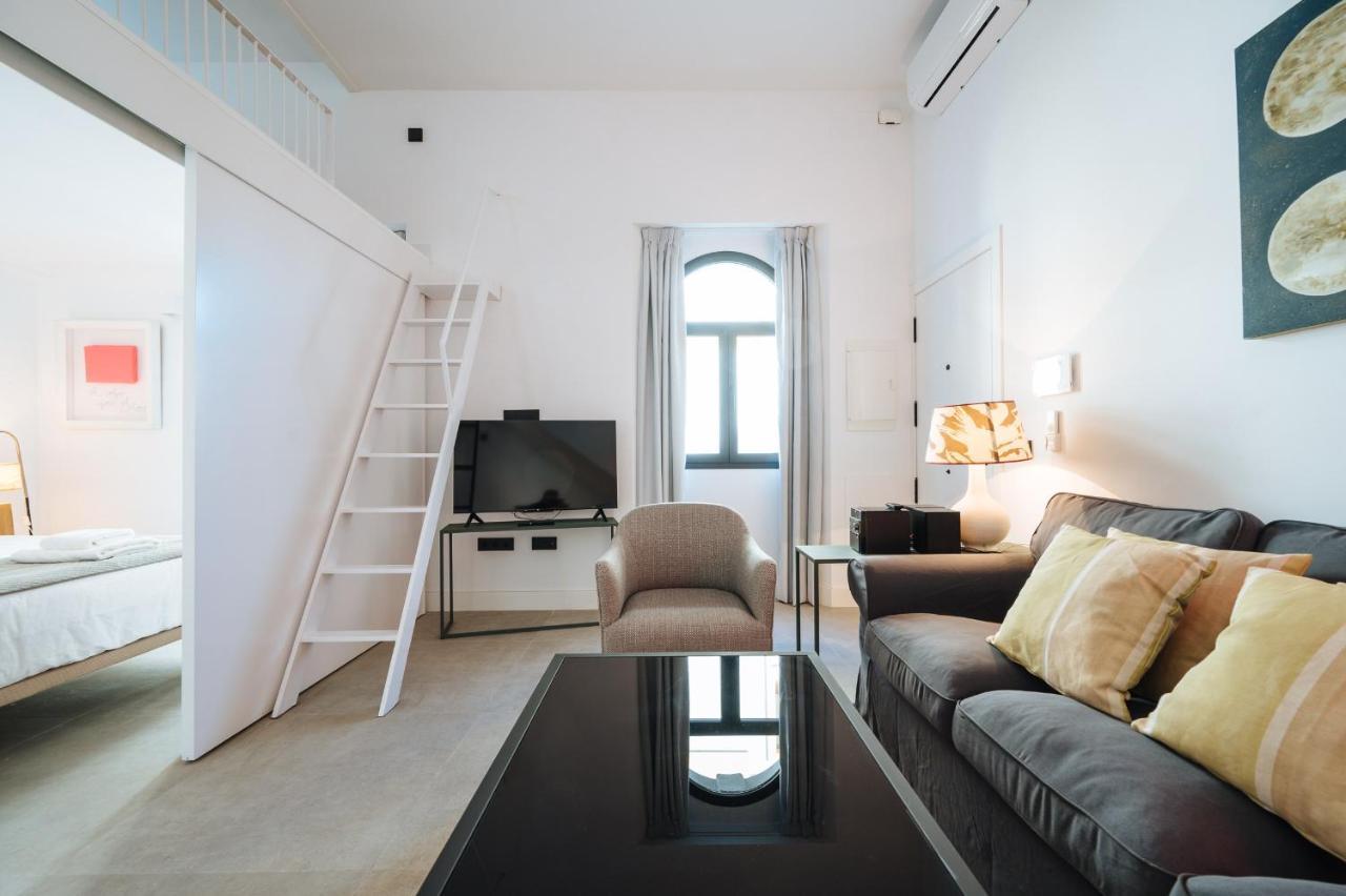 Apartamentos Montevideo 6 Sevilla Dış mekan fotoğraf