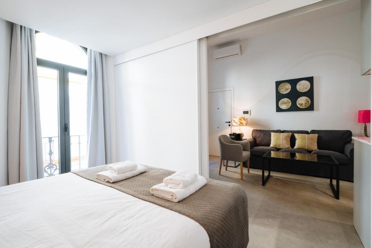 Apartamentos Montevideo 6 Sevilla Dış mekan fotoğraf