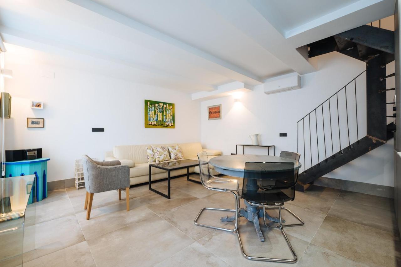 Apartamentos Montevideo 6 Sevilla Dış mekan fotoğraf